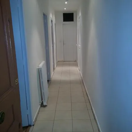 Trachel Apartman